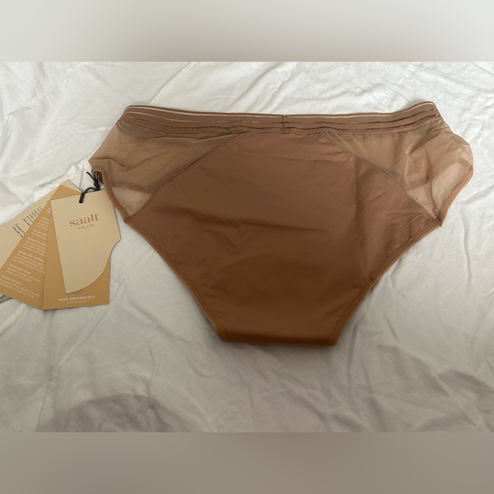 Saalt wear period under where - Picture 2 of 2